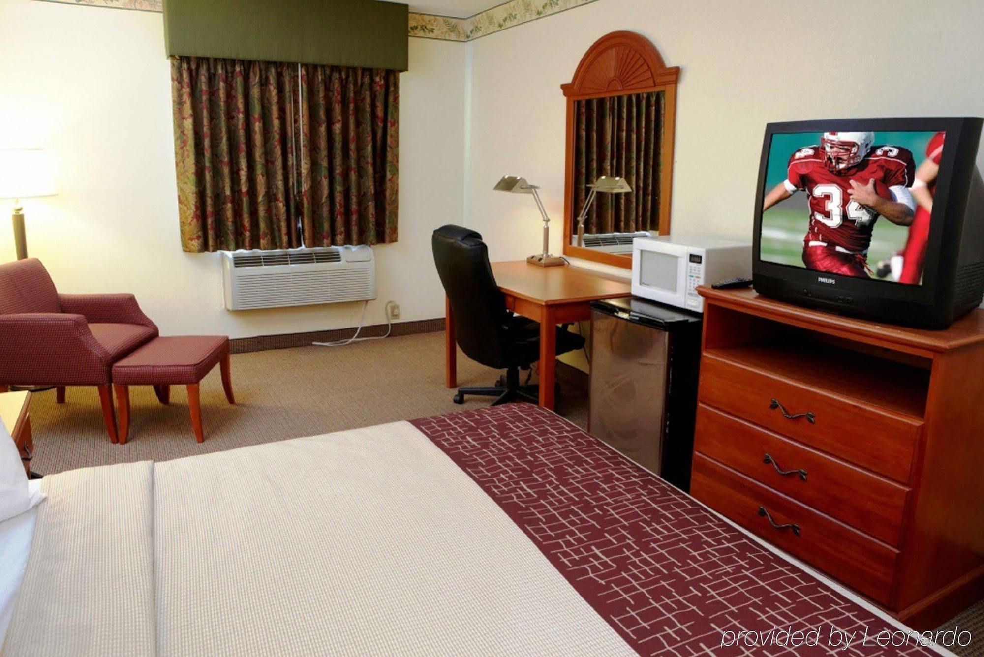 Red Roof Inn Denver Eksteriør billede